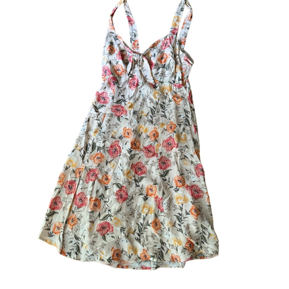 Cute summer dress! Barely worn a couple years old in great condition!
